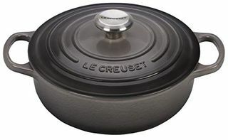 Cuptorul Sauteuse Signature din fontă emailată Le Creuset