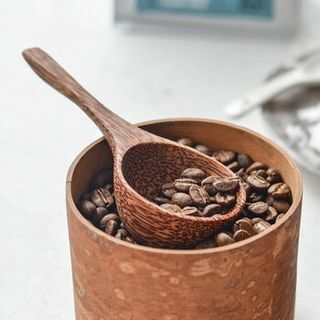 Cupa de cafea din lemn de cocos