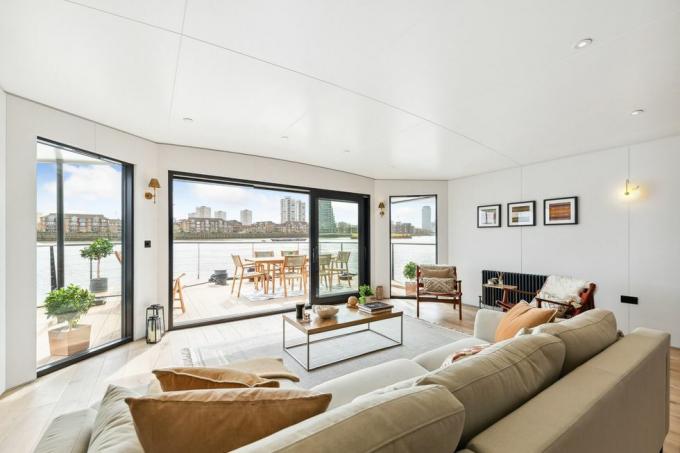 cheyne walk chelsea houseboat