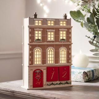 Calendar de Advent din lemn Townhouse