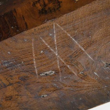 Casă de clasa a II-a, cu marcaje rare de vrăjitoare gravate în interior, de vânzare în Oxfordshire