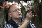 Floraristul șef la Morrisons Flowerworld dezvăluie secretul pentru flori perfecte