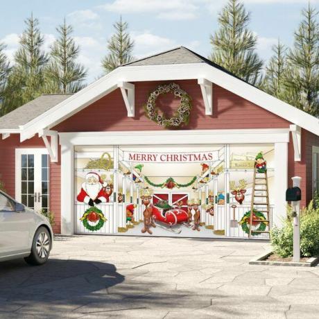 Pictura murală pentru ușa garajului hambarului cu renii lui Moș Crăciun