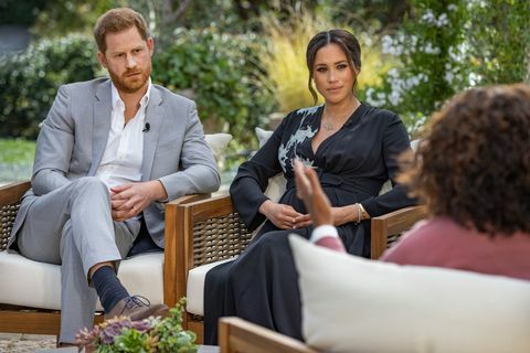 scaune de interviu meghan harry