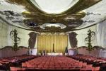 19 Fotografii Ciudate ale Teatrelor Abandonate din America