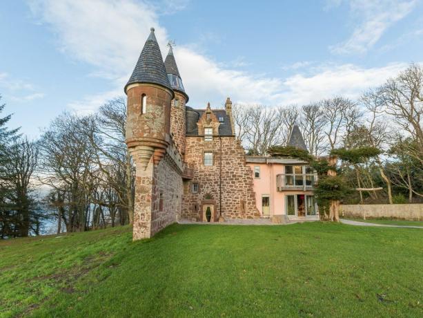 castelul roz, Ayrshire, Scoția