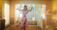 Casa din noul videoclip muzical „De Una Vez” al Selenei Gomez ne oferă o inspirație majoră pentru decor