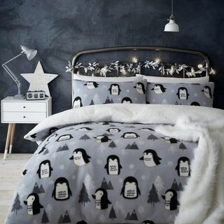 Set de huse de plapumă de Crăciun Cosy Penguin Fleece