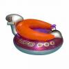Acest tub gonflabil de piscină are un pistol cu ​​apă atașat pentru unele competiții de vară