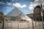 Louvre din Paris și Turnul Eiffel redeschiderea detaliilor și a noutăților