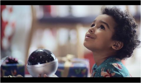 Anunț de Crăciun John Lewis - Lumina de noapte LED Starry Sky