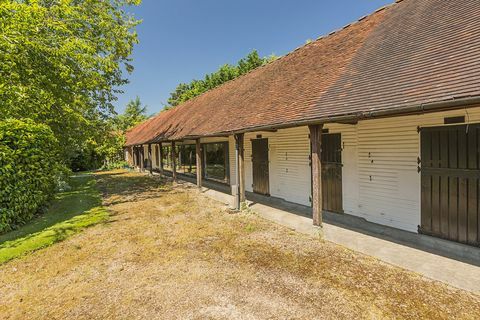 Damă Casă de țară cu piscină de vânzare în Buckinghamshire