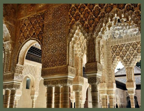 arhitectură maură la Alhambra din Granada, Spania