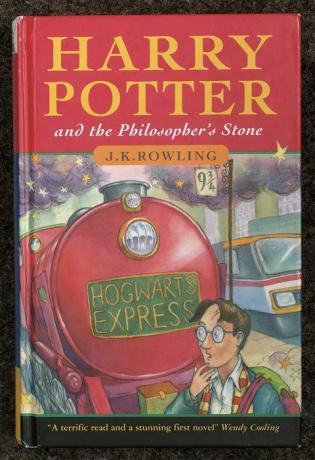 Cartea lui Harry Potter va fi licitată la chisties în Londra