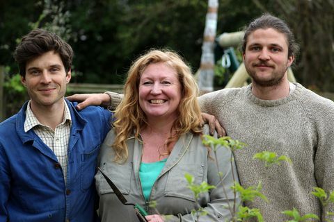 Garden Rescue seria a doua - frații Rich și Charlie Dimmock