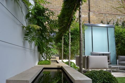 Design de grădină contemporan în Kensington - proiectat de Kate Gould - construit de The Garden Builders