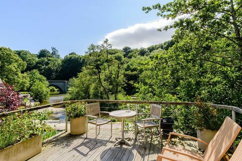 Dinham Weir House - The Linney - Ludlow - balcon - Strutt & Parker