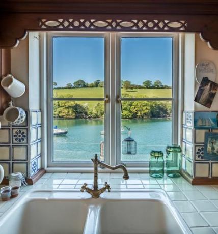 Cabana Otter - Falmouth - Cornwall - fereastră - Savills