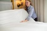 Cum să faci un pat ca un menajer hotel