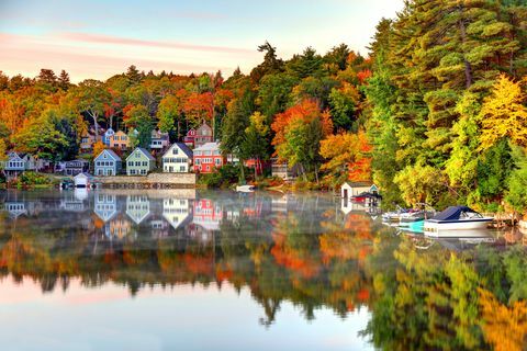 toamnă pe lacul Winnipesaukee din New Hampshire