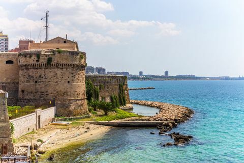 italia apulia taranto castelul aragonez