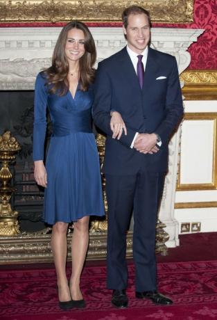 rochie-ca-kate-Middleton-logodnei fotografii